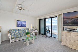 TV - Summer Beach 601-Direct oceanfront that is perfect for the whole famile! (Ocean City)