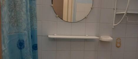 Toallas y papel de baño