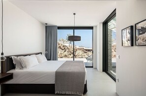 5 bedrooms, iron/ironing board, WiFi, bed sheets - Nature & Beauty stylish Villa (Xirosterni)