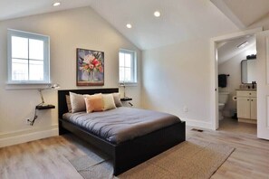 3 soverom, strykejern/-brett, wi-fi og sengetøy