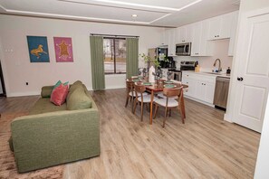 Unclassified image, 3 of 34, button