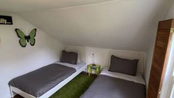 3 bedrooms, WiFi, bed sheets