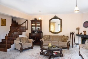 Living area - Villa Armeni by Corfuescapes (Corfu)
