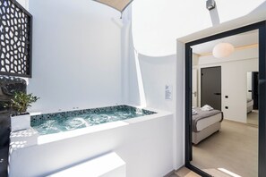 Superior Triple Room with Hot Tub (Outdoor) | Jetted tub - CUORE SANTO SUITES  (Santorini)