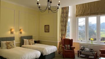 Executive Twin Room | Individually decorated, individually furnished, desk, laptop workspace