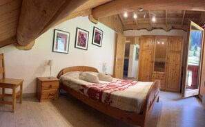 3 bedrooms, iron/ironing board, free WiFi