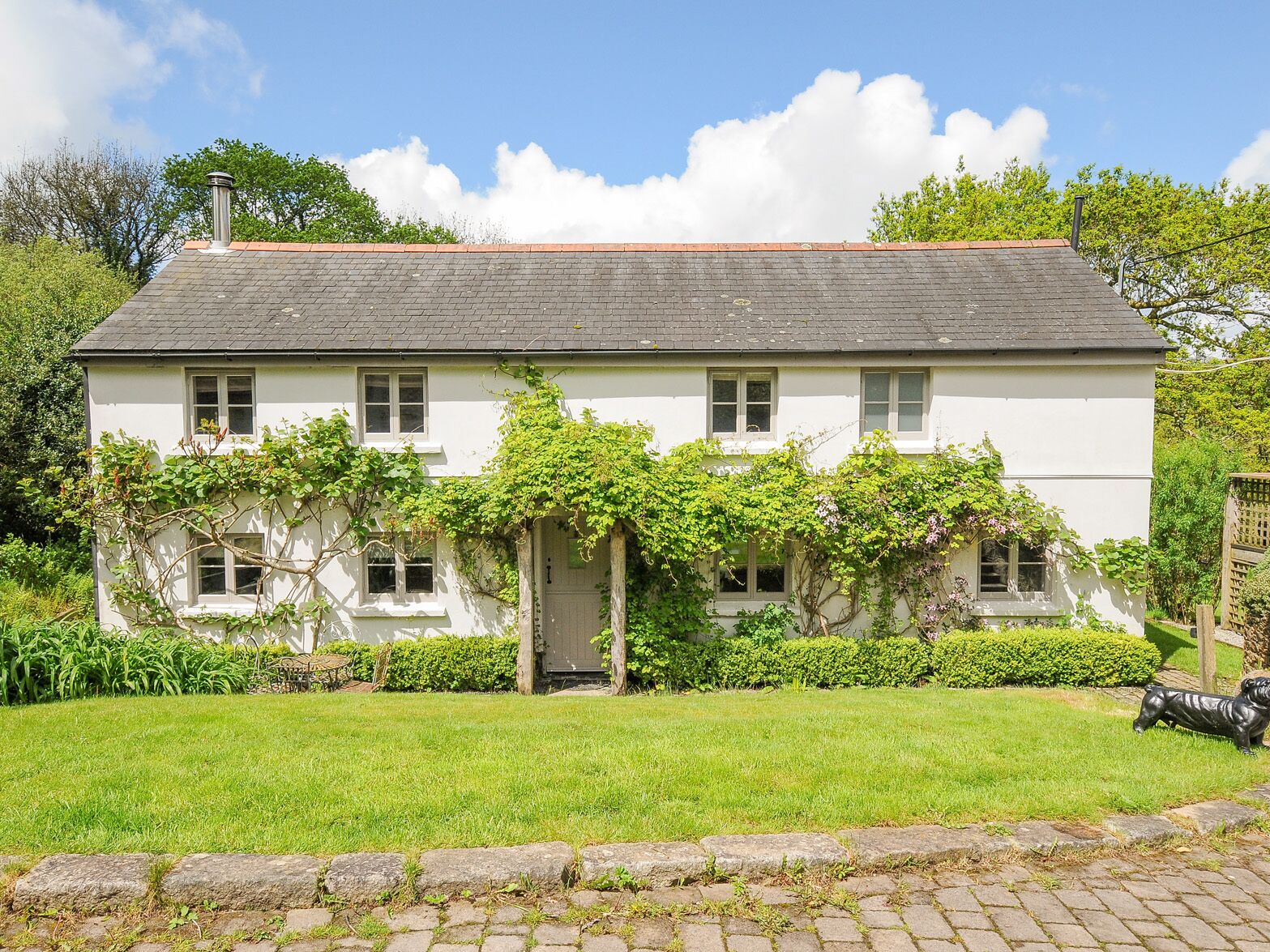 SHERWELL FARM COTTAGE, family friendly, with open fire in Drakewalls