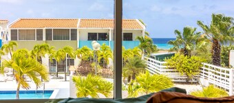 Lighthouse Beach Resort / Ocean View