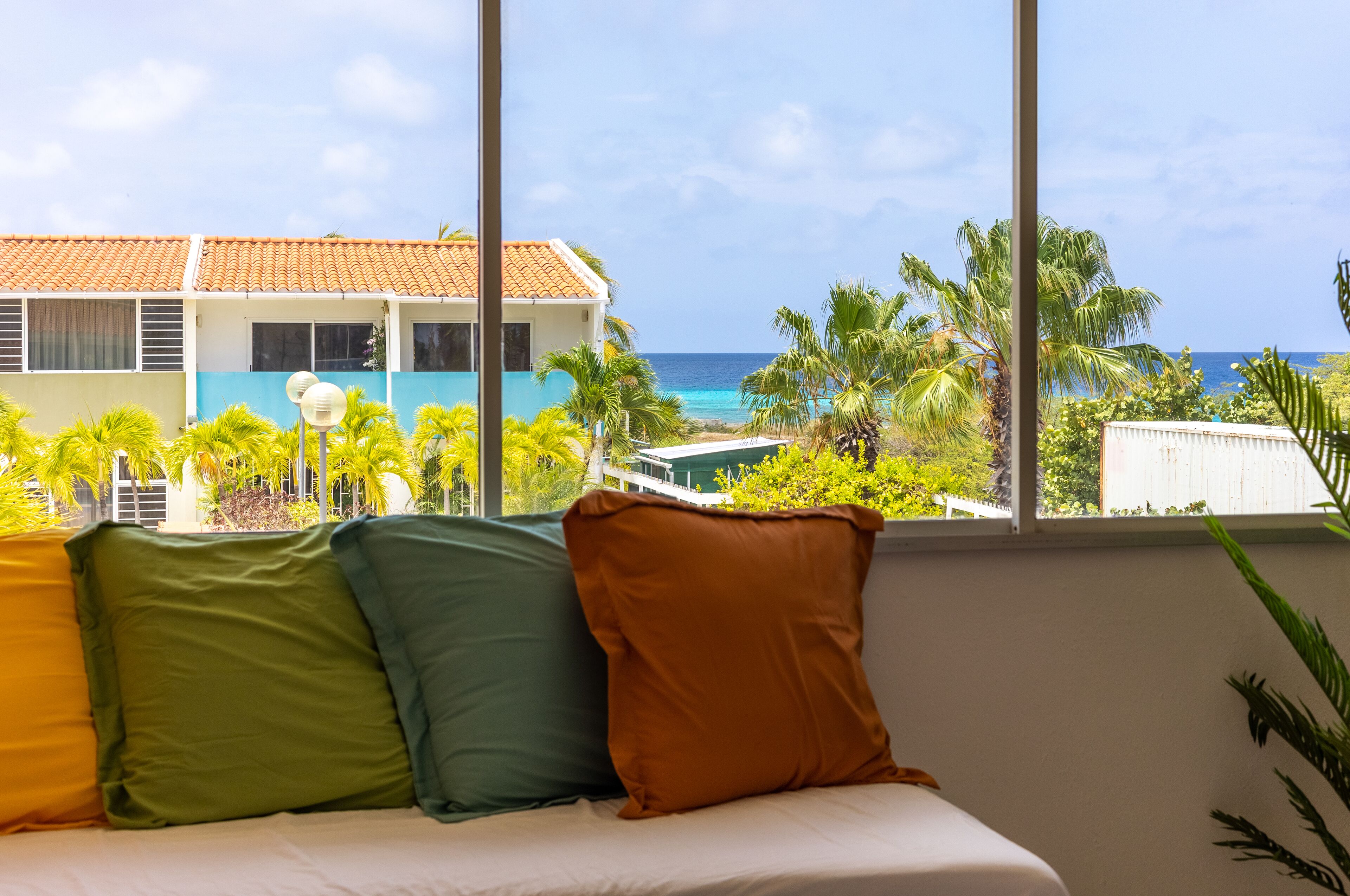 3 多间卧室、办公桌、免费 WiFi、床单