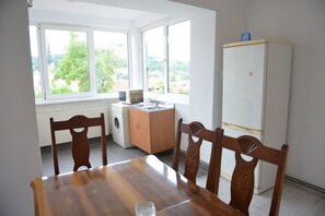 Dining - --------------------- (Brașov)