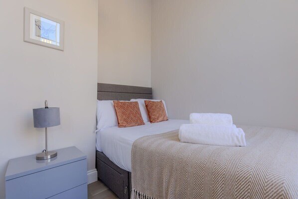 2 Schlafzimmer, Bügeleisen/Bügelbrett, Reisekinderbett, WLAN