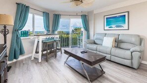 Flat-screen TV, offices - Marina to Ocean View Key Largo Ocean Pointe 5308 (Tavernier)