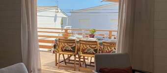 Chalet sur pilotis, esprit film 37°2, Gruissan Plage WiFi