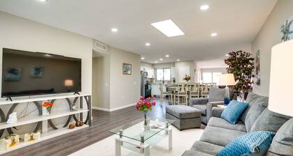 Golfer's Oasis! 55+ Sun City West Retreat w/ Pool