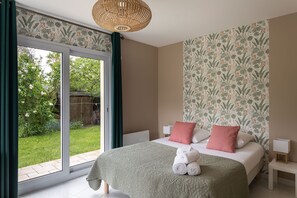 3 chambres, fer et planche à repasser, Wi-Fi gratuit, draps fournis