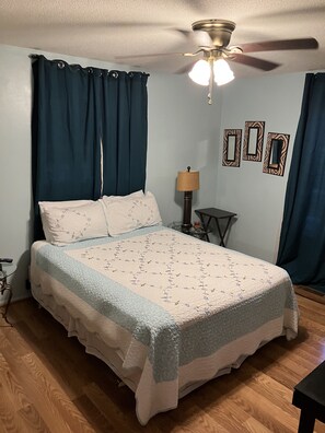 2 habitaciones, tabla de planchar con plancha y wifi gratis 