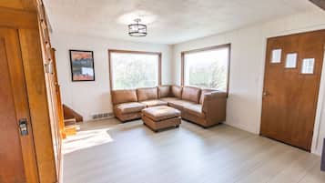 Smart TV, fireplace, DVD player, foosball