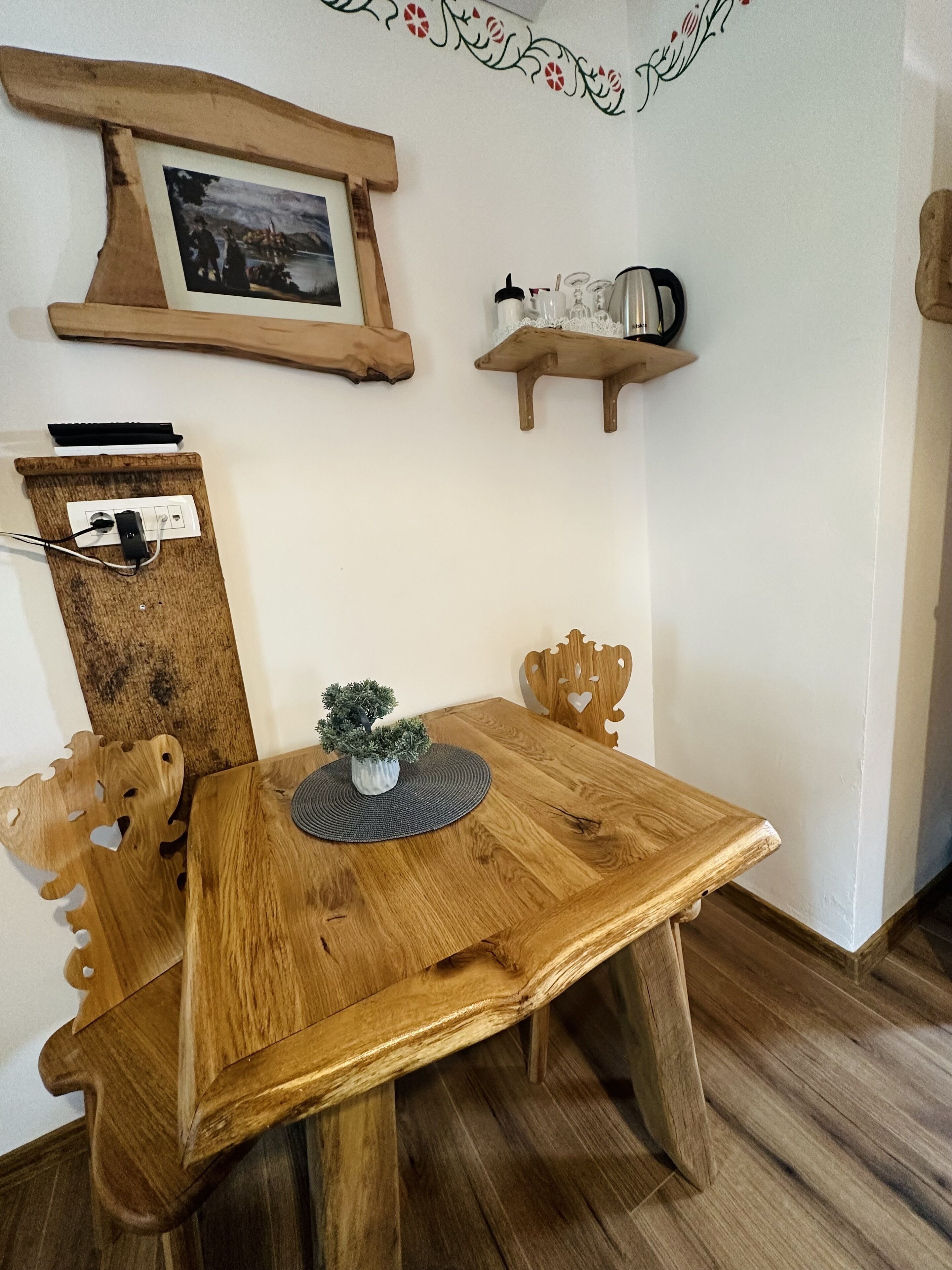 Deluxe Double Room | Living area