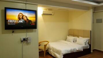 1 bedroom, desk, iron/ironing board, free WiFi