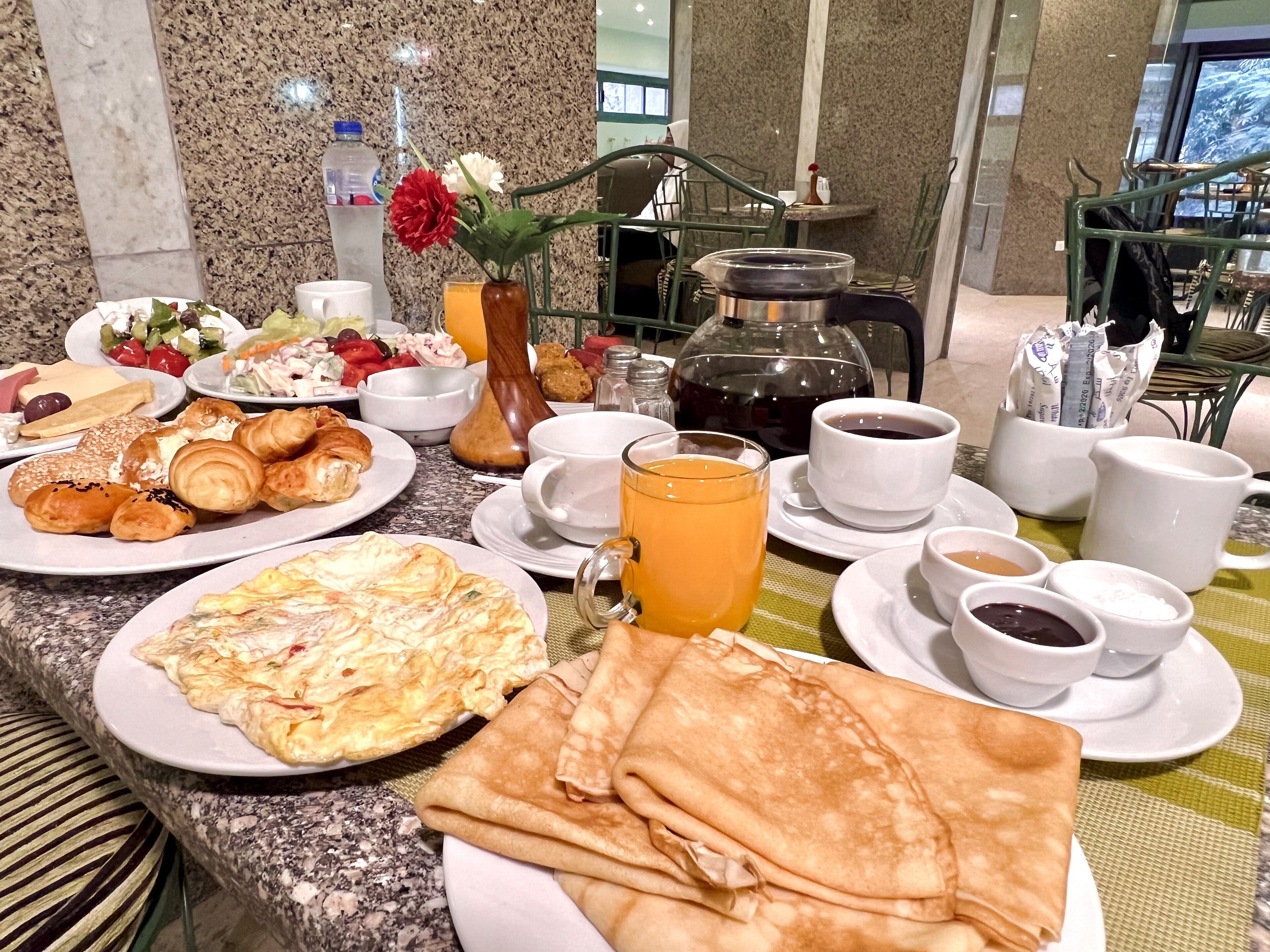 Daily buffet breakfast for a fee