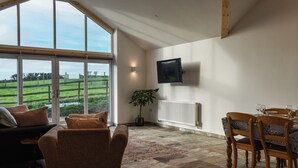Unclassified image, 5 of 14, button - 2 bedroom accommodation in Llanfachraeth, near Holyhead (Llanfachraeth, near Holyhead)