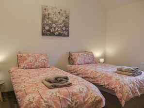 2 bedrooms, free WiFi, bed sheets