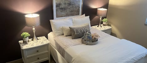 2 habitaciones, tabla de planchar con plancha, wifi y ropa de cama