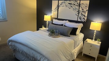 2 chambres, fer et planche à repasser, Wi-Fi, draps fournis