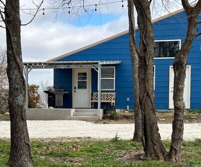 3-bedroom vacation home just 16 minutes from Stockton Lake