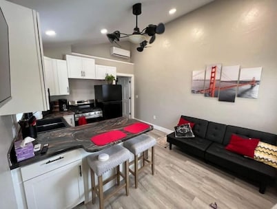 2-bedroom vacation home just 8 minutes from Stockton Lake