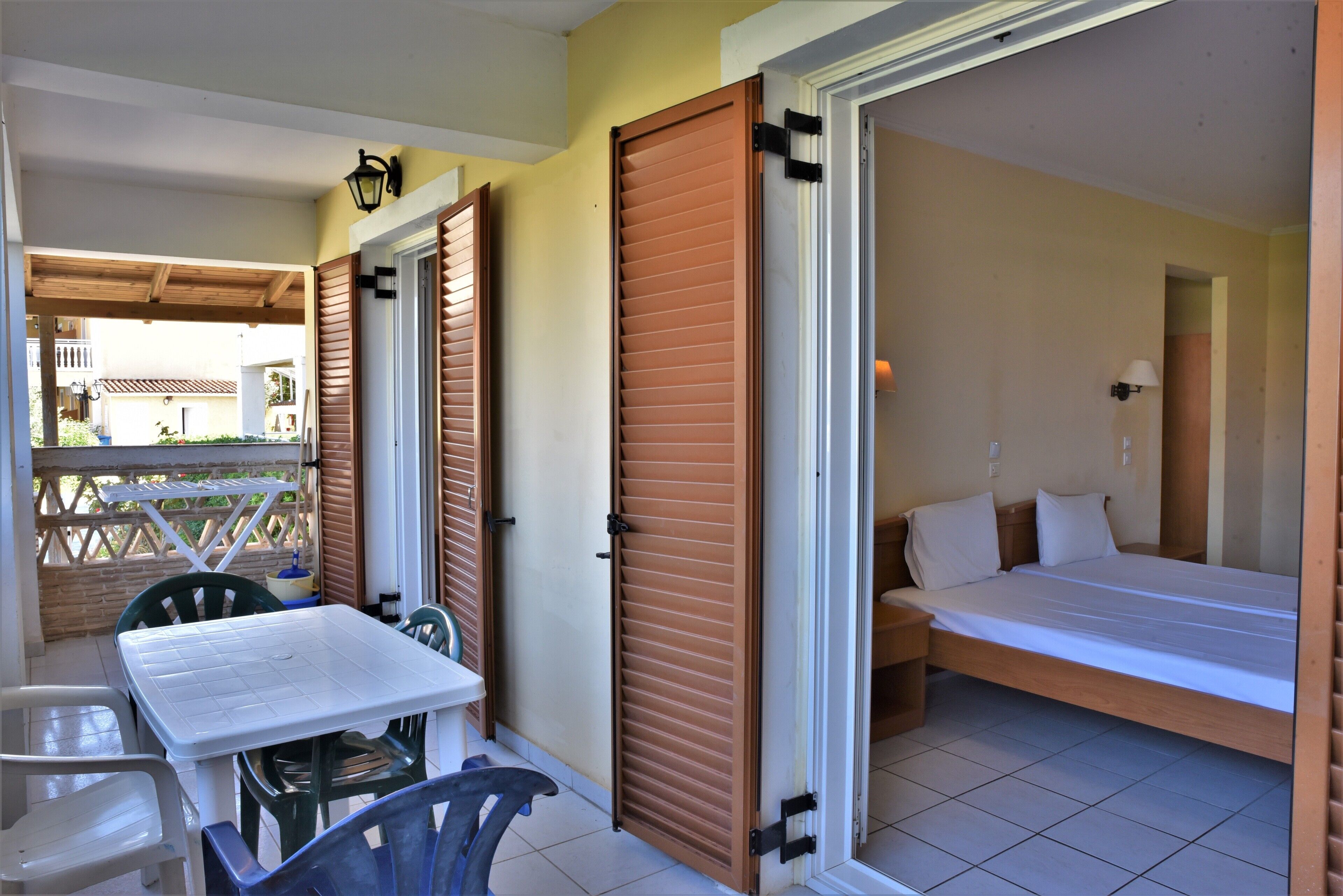 Standard Apartment, 2 Bedrooms, Garden View | Terrace/patio