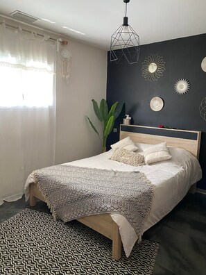 3 bedrooms, WiFi, bed sheets