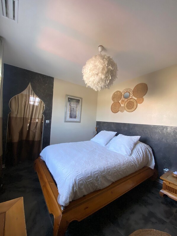 3 bedrooms, WiFi, bed sheets