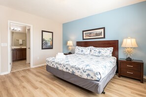 4 slaapkamers, een strijkplank/strijkijzer, reisbedje, gratis wifi