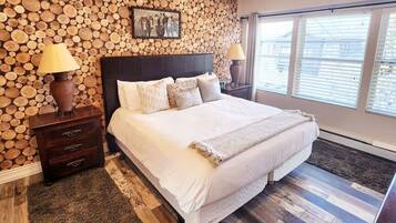 2 bedrooms, iron/ironing board, travel crib, free WiFi