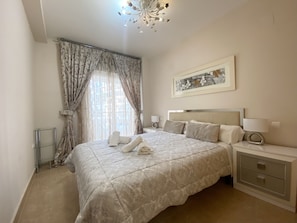 Iron/ironing board, free WiFi, bed sheets