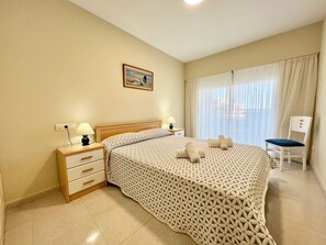2 chambres, fer et planche à repasser, Wi-Fi gratuit, draps fournis