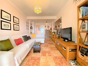 3 habitaciones, tabla de planchar con plancha y wifi gratis 