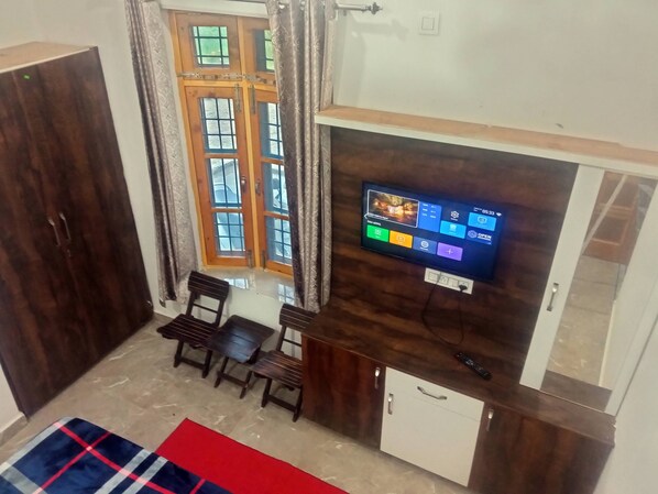 Interior - Couple Friendly Family Friendly Homestay (Bir)