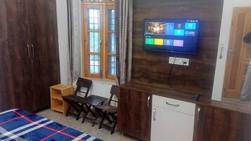 3 dormitorios, tabla de planchar con plancha, wifi y ropa de cama