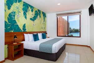 Premium bedding, down duvets, pillow-top beds, minibar