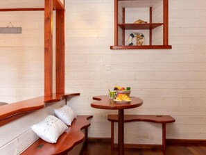 Dining - Le voilier by Interhome (Saint Malo)