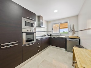 Fridge, microwave, oven, dishwasher - Cima del Mar by Interhome (Pego)