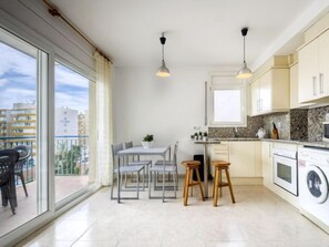 Fridge, microwave, oven, cookware/dishes/utensils