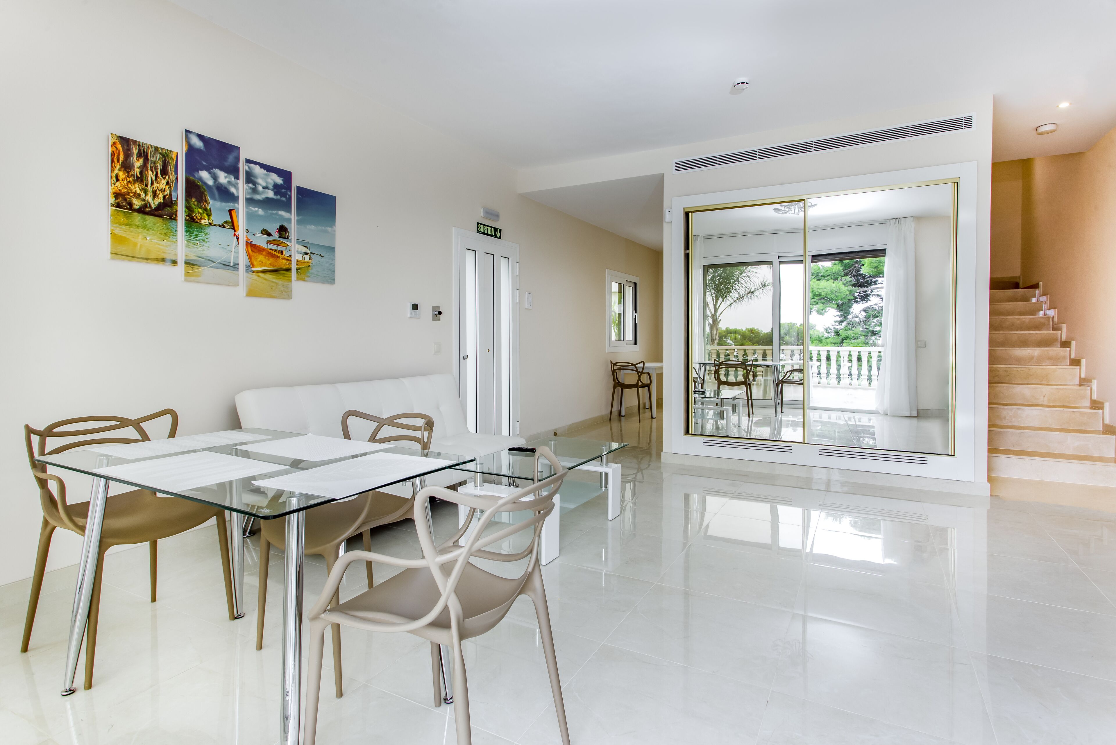 Photo - Calma - HOLIDAY VILLAS