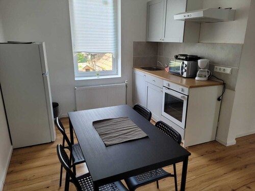 Best price per month, flat for 5, 30 minutes to Leipzig