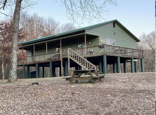 Exterior - Mulberry River front cabin near ATV/OHV trailheads at Cass, Arkansas. Save 10% each day when booking 5 days or more. (Ozark)
