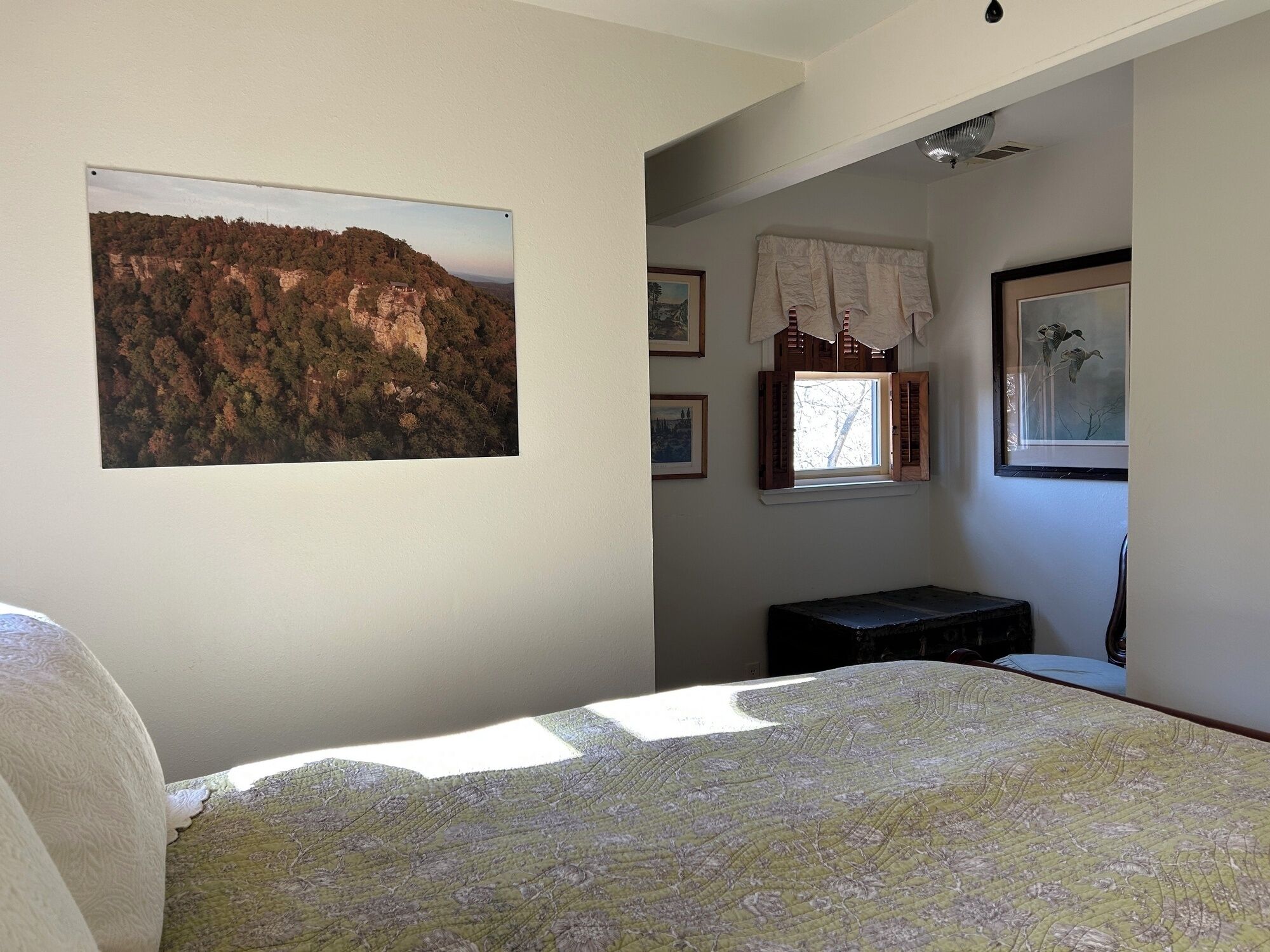 2 bedrooms, bed sheets