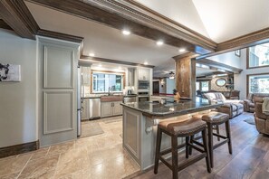 Fridge, microwave, oven, stovetop - Lux Western Cabin ~ Pool Table + Ping Pong Vibes (Shaver Lake)