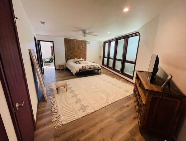 4 bedrooms